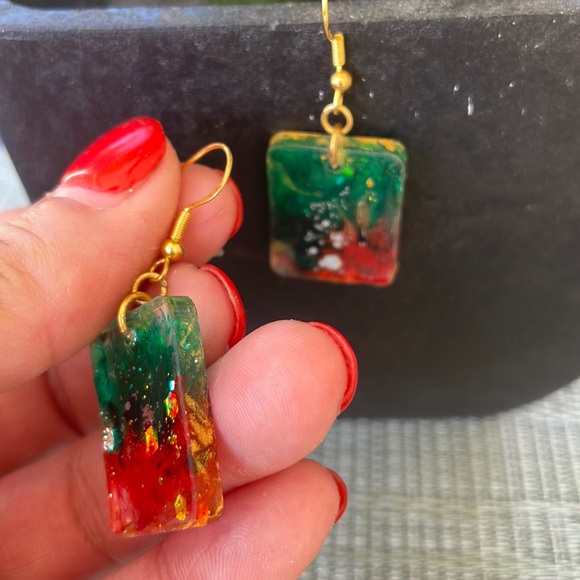 XMAS Handmade Festive Small Holiday Vibes Earrings Green and Red rectangle - Picture 8 of 10